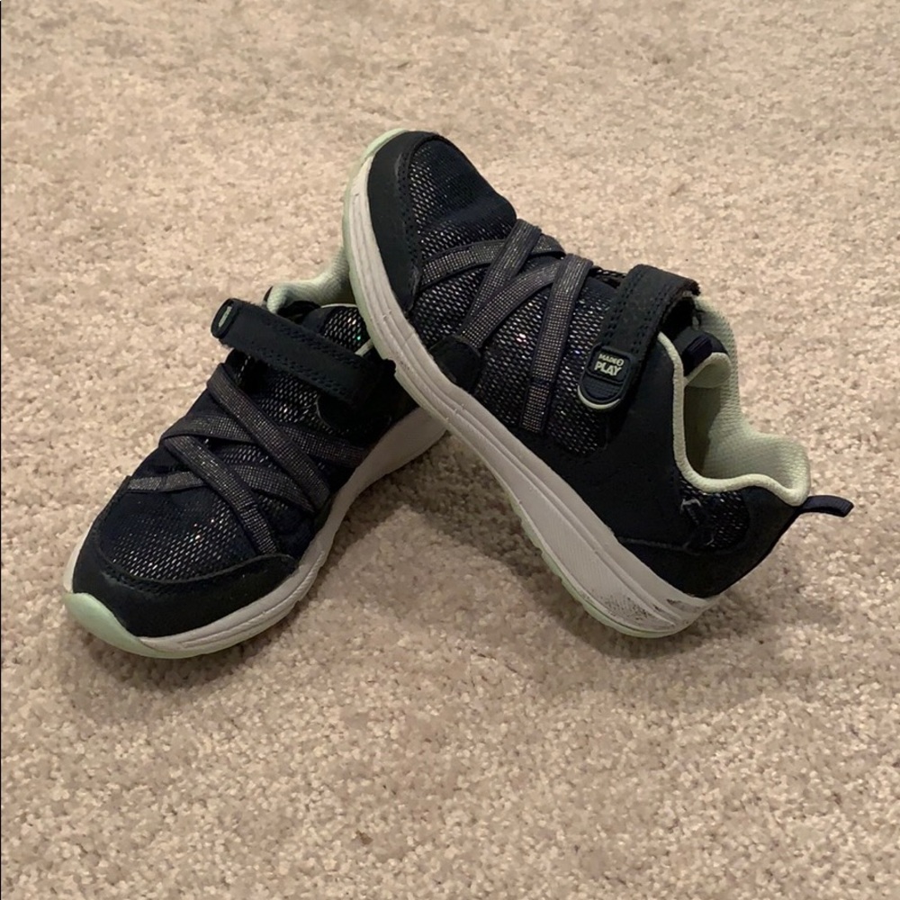 Stride Rite Made 2 Play Emmy Sneaker. Size 12.